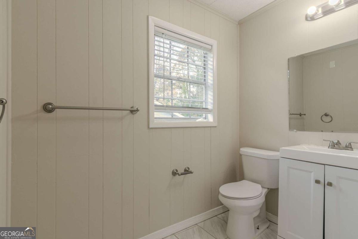 6103 Oakwood Circle Covington - 1