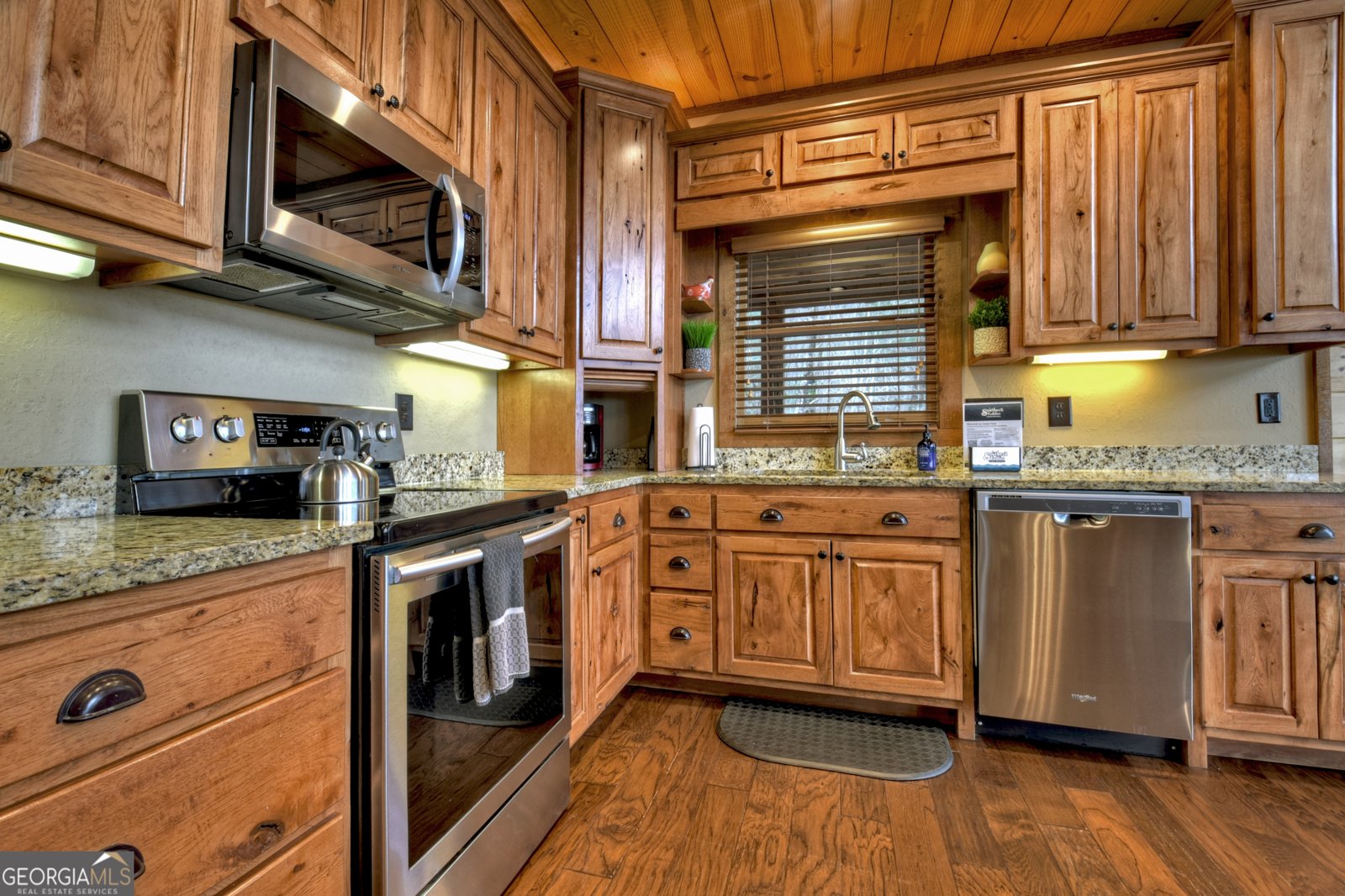 904 Raccoon Road Blue Ridge - 37