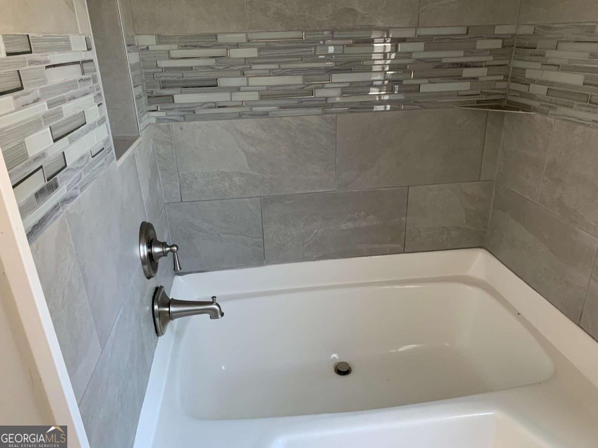 1246 Stone Steward Road Hull - 8