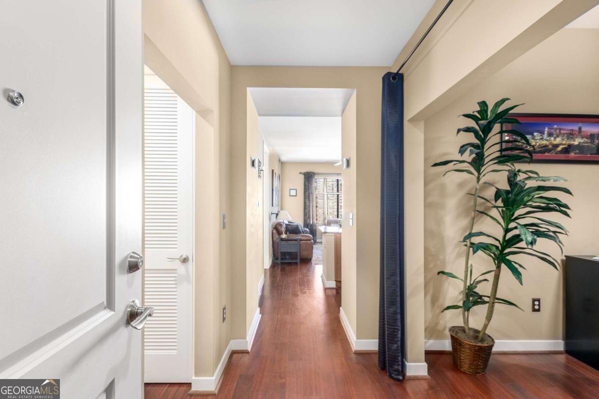 565 Peachtree Street Atlanta - 12