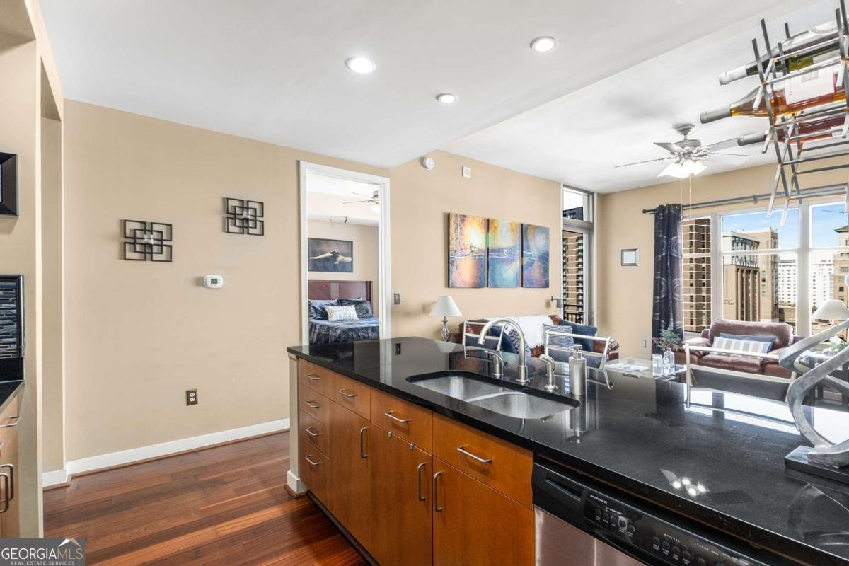 565 Peachtree Street Atlanta - 18