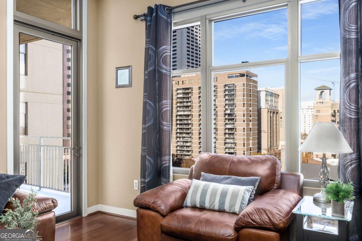 565 Peachtree Street Atlanta - 22