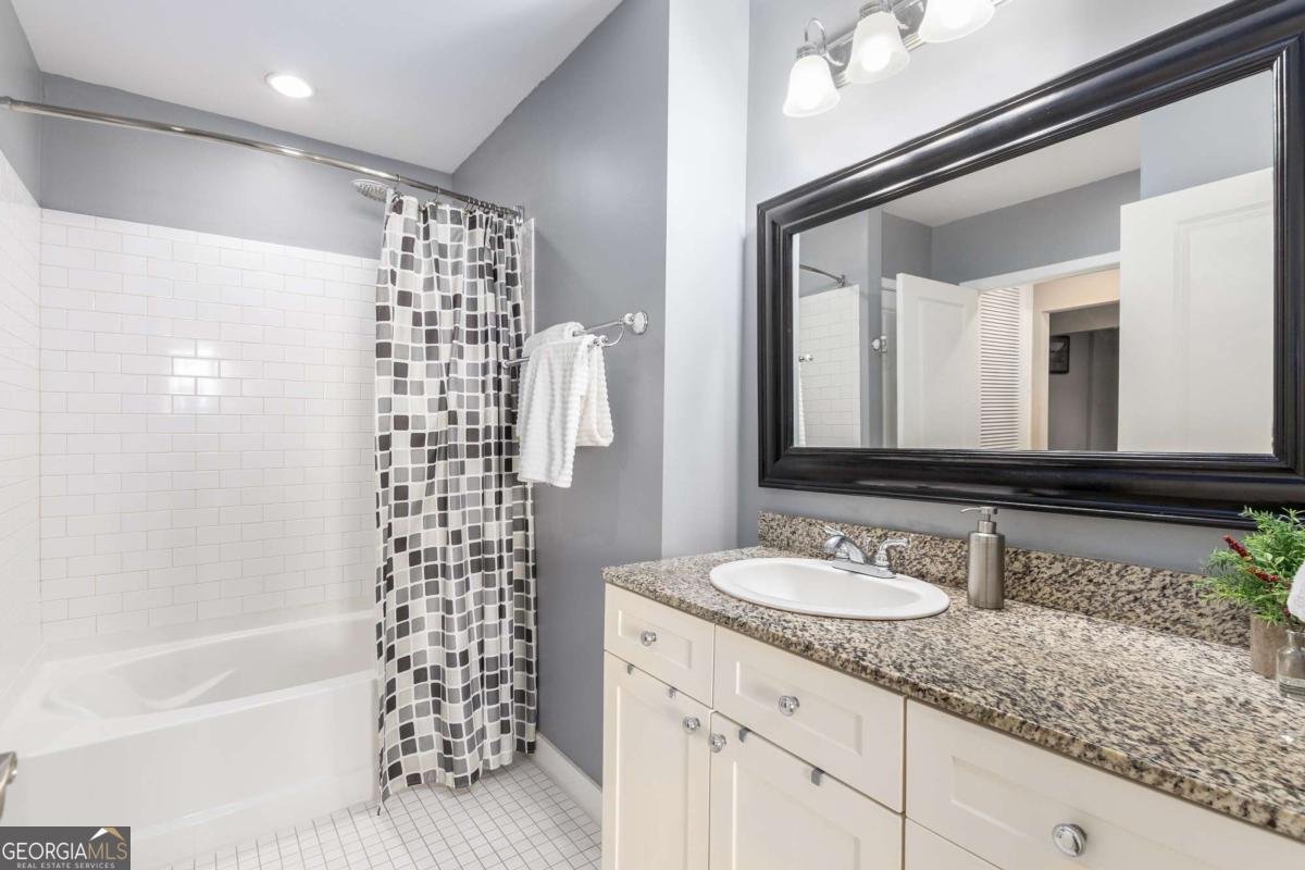 565 Peachtree Street Atlanta - 23