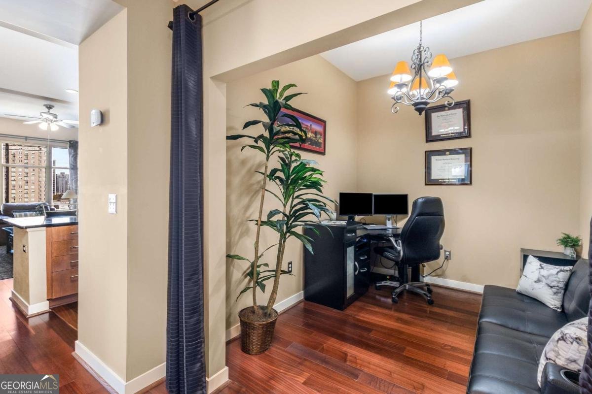 565 Peachtree Street Atlanta - 26