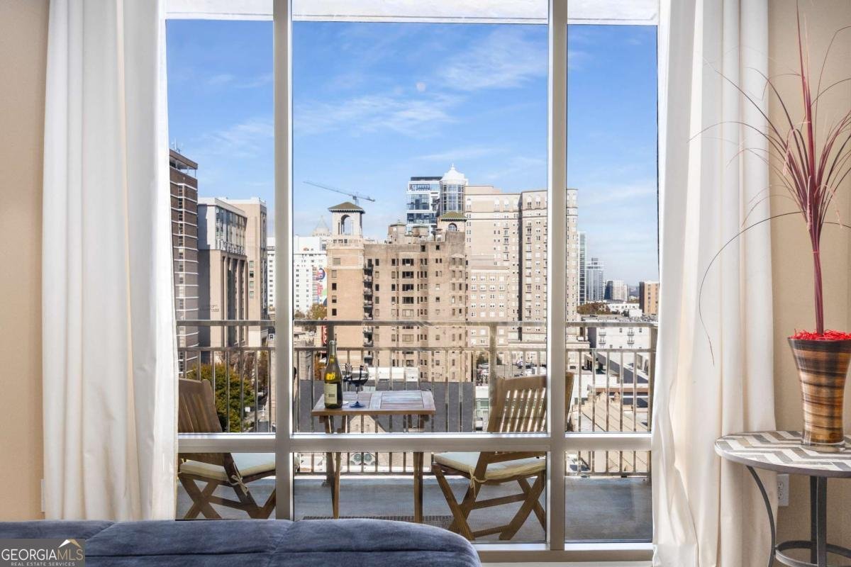 565 Peachtree Street Atlanta - 32