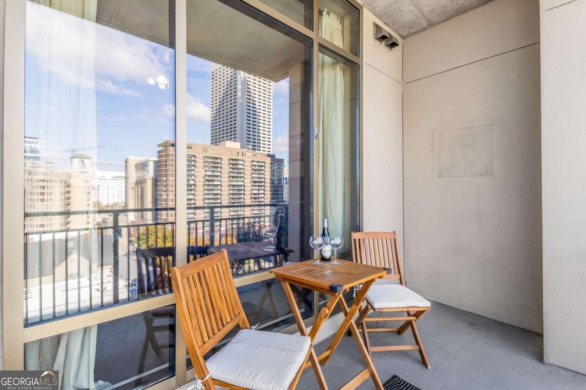 565 Peachtree Street Atlanta - 34