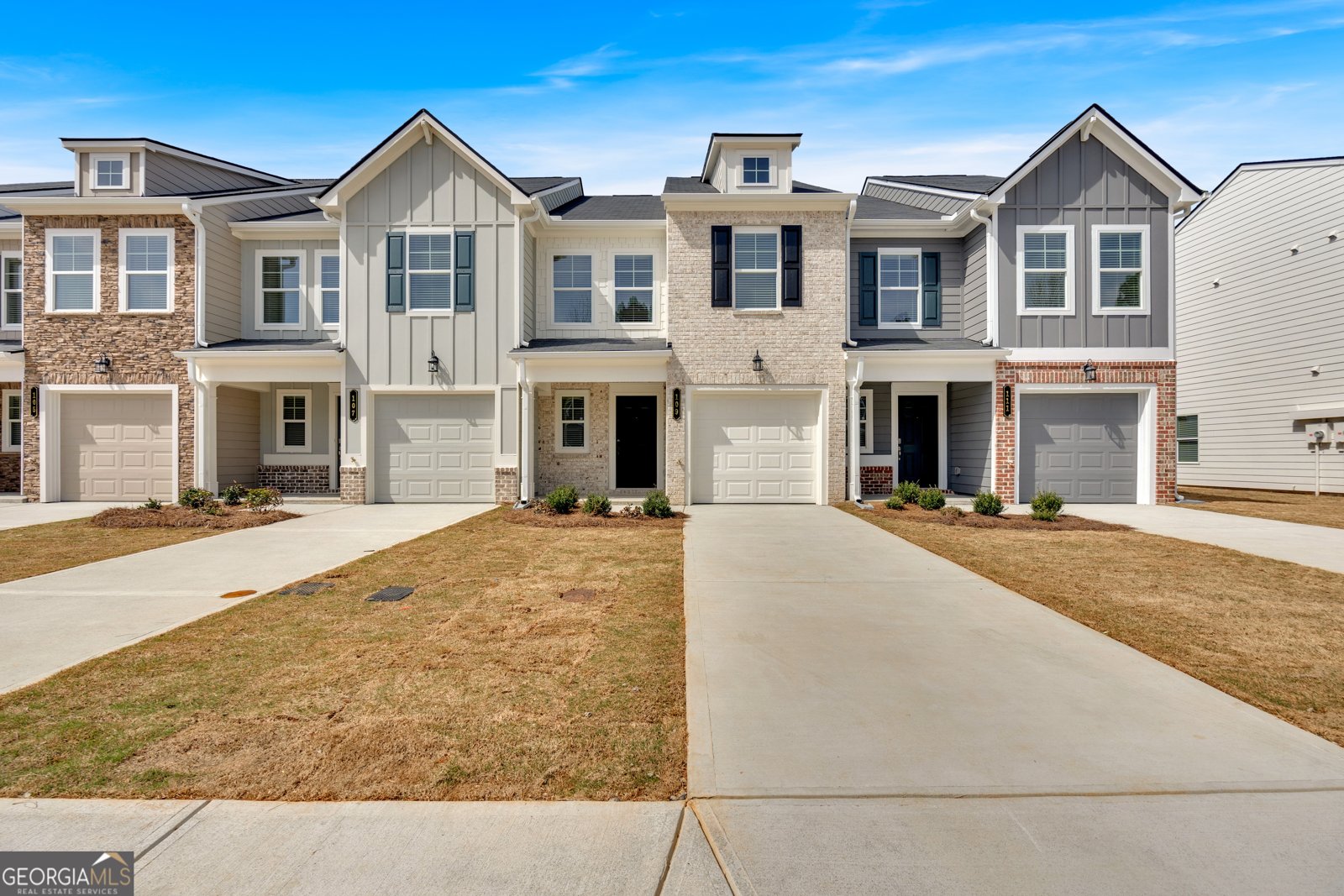 111 Village Green Drive Adairsville - 1