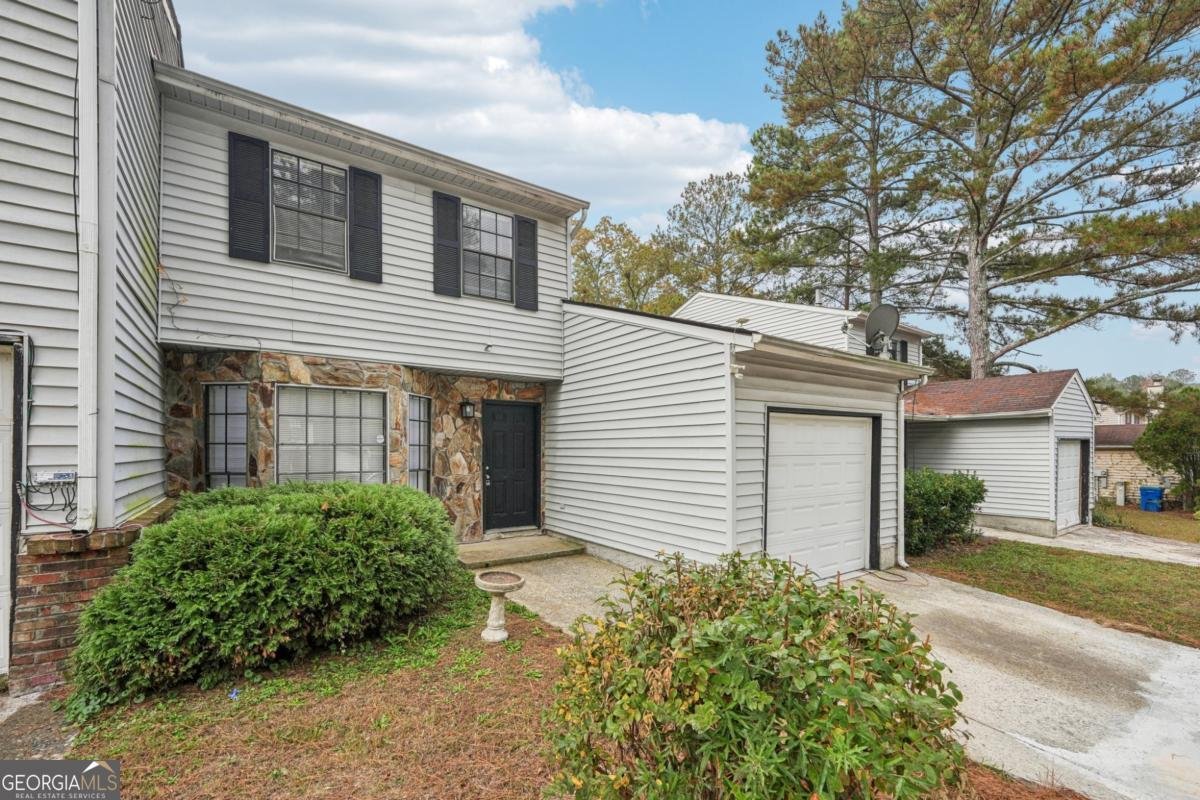 703 Pine Tree Trail Atlanta - 3