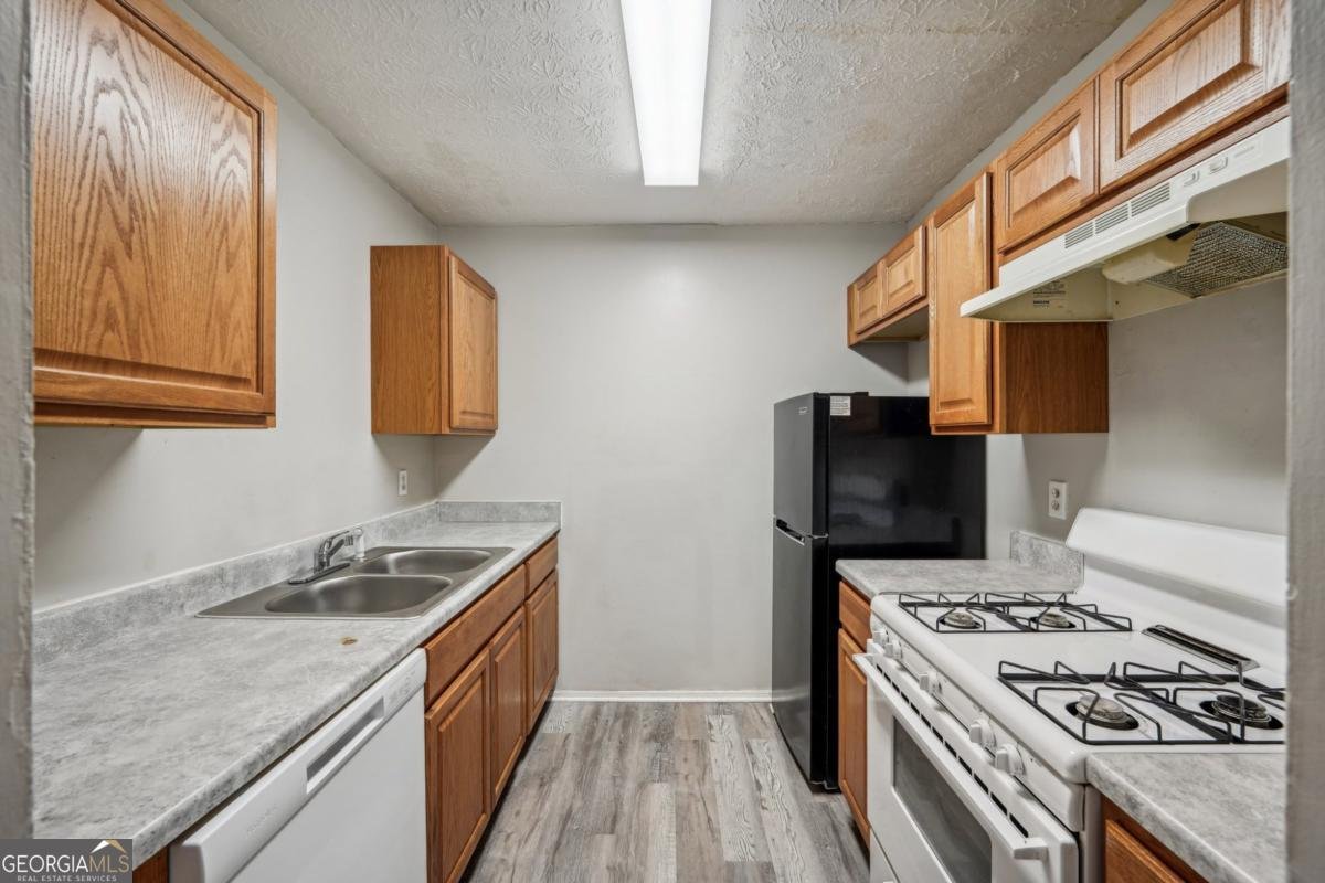 703 Pine Tree Trail Atlanta - 9