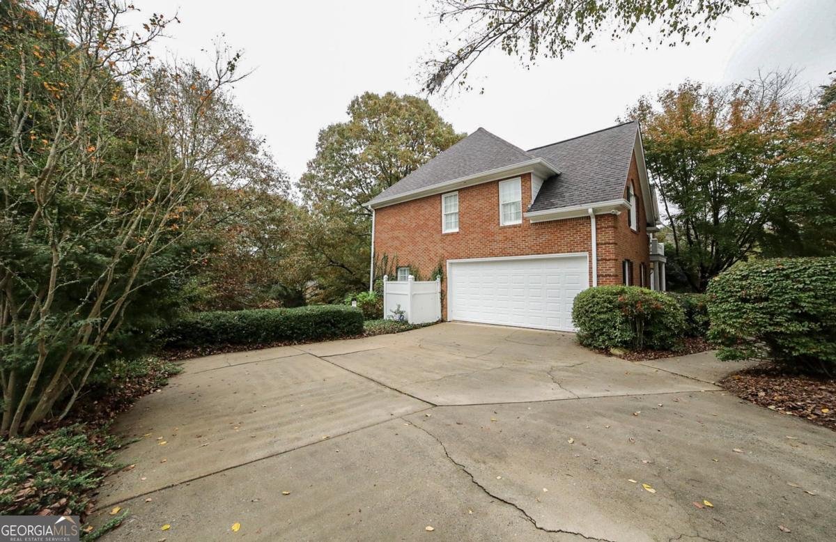 1030 Beverly Drive Athens - 51
