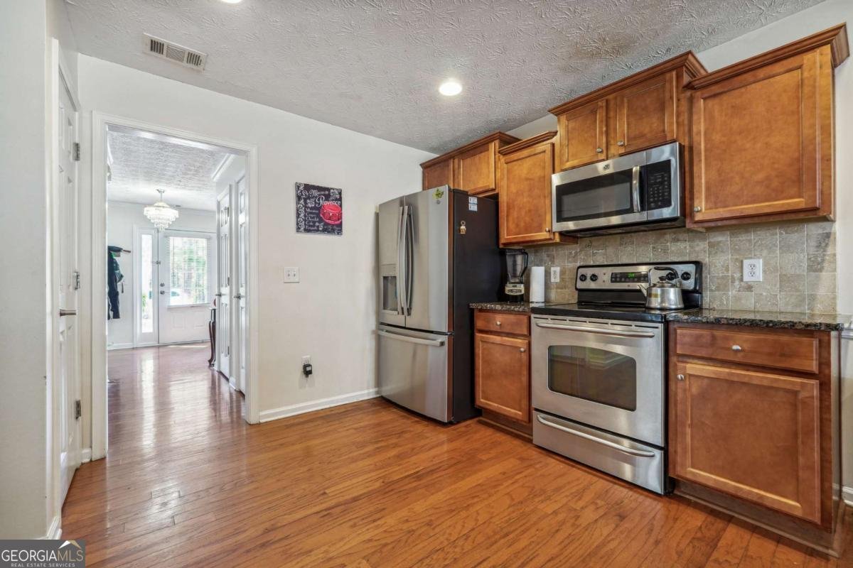 3547 Valley Bluff Lane Snellville - 14