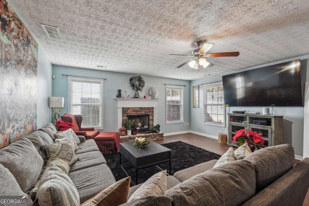 3547 Valley Bluff Lane Snellville - 16