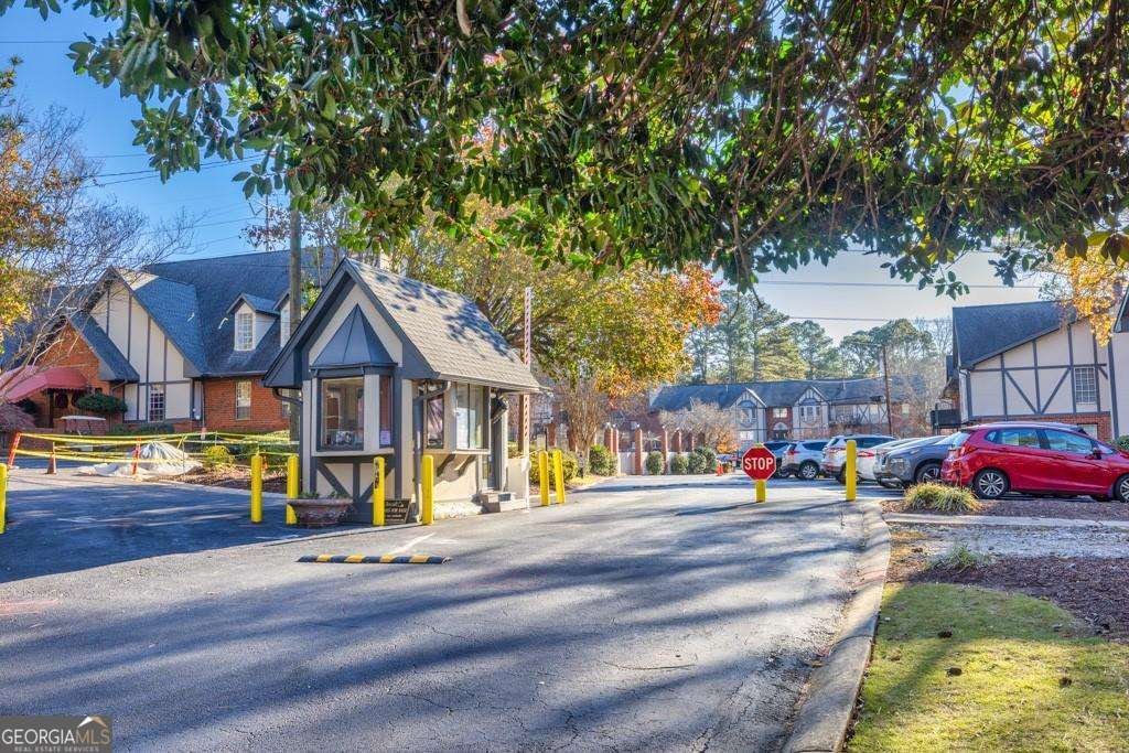 6851 Roswell Road Sandy Springs - 32