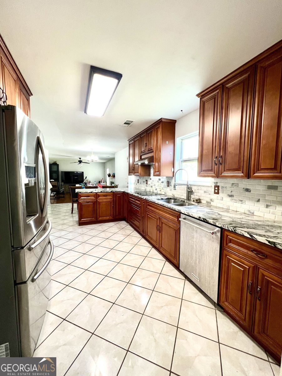 300 Redford Trail Stockbridge - 6