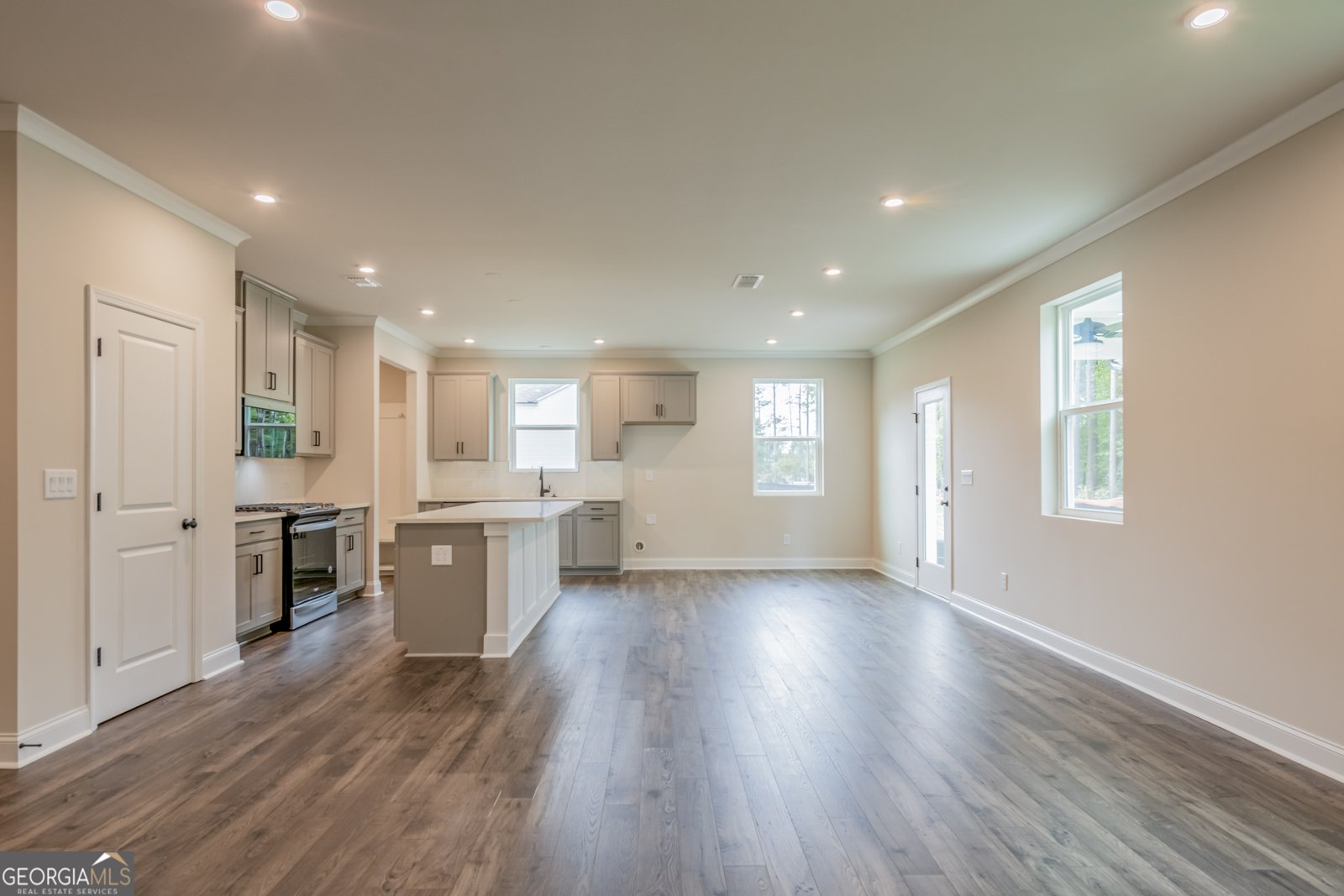126 Henley Street Canton - 16