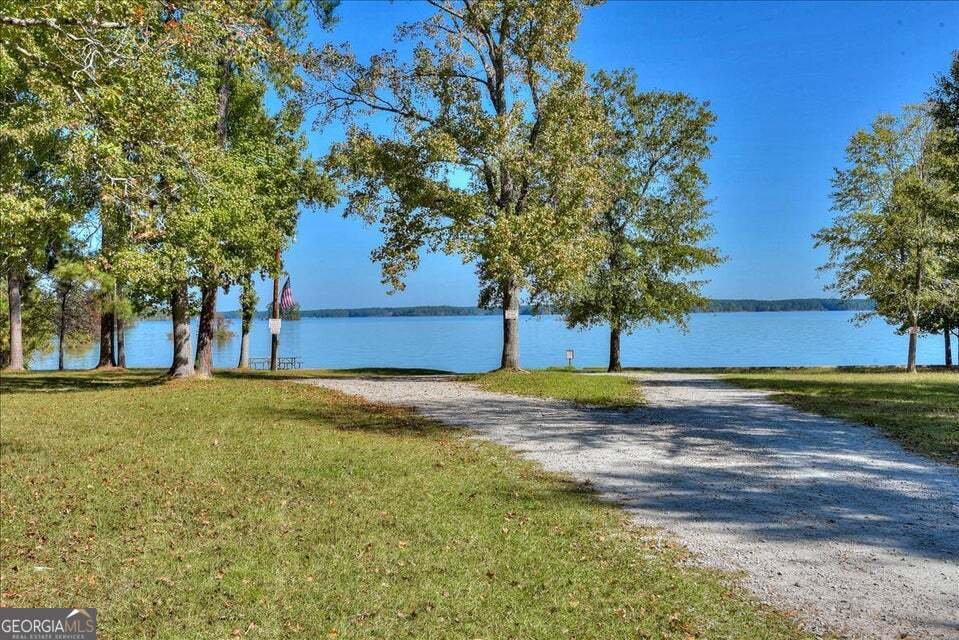 1030 West Lake Drive Lincolnton - 23