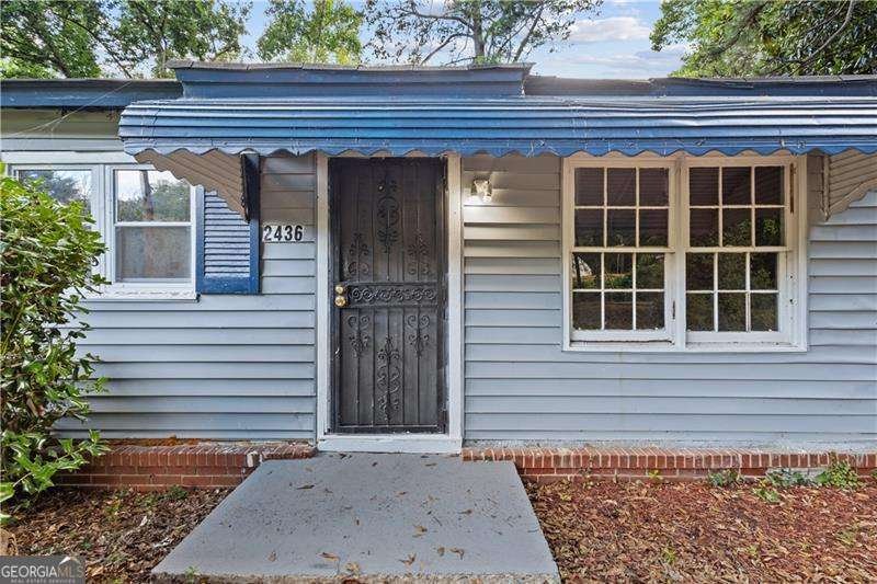 2436 Clarissa Drive Atlanta - 2