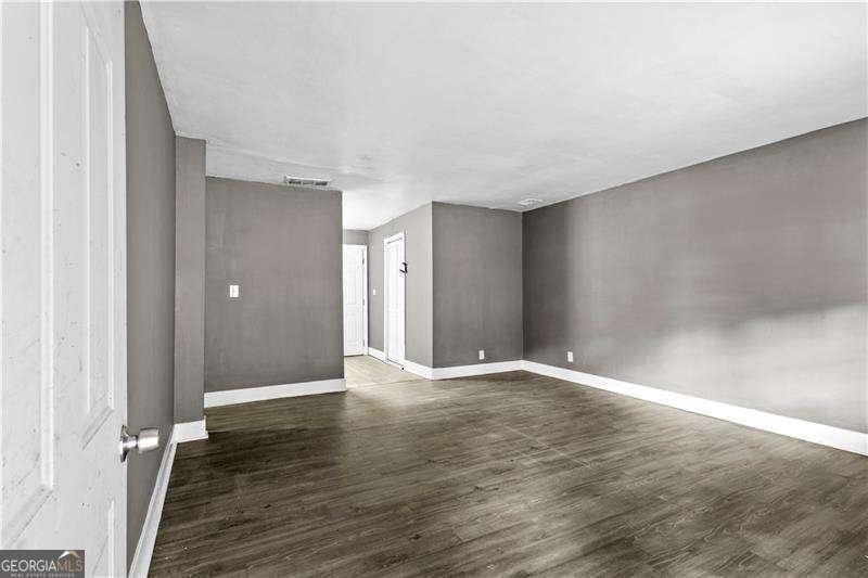 2436 Clarissa Drive Atlanta - 4