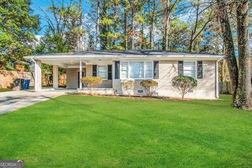 2442 Graywall Street East Point - 1