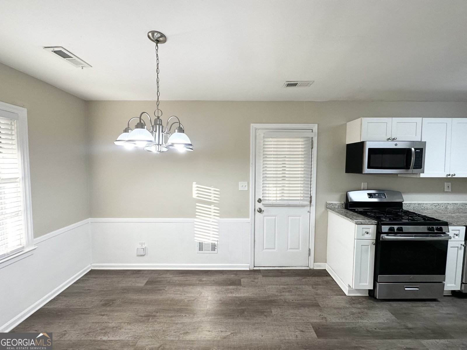 2442 Graywall Street East Point - 4