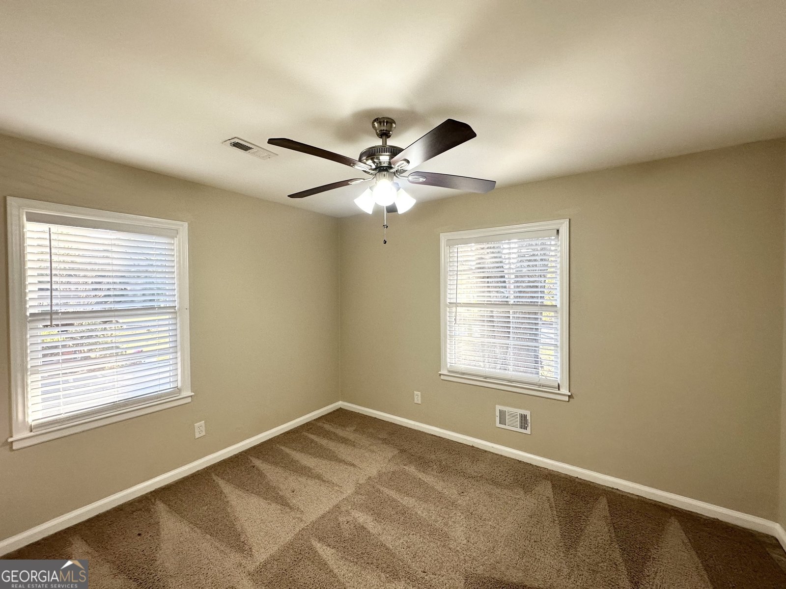 2442 Graywall Street East Point - 8