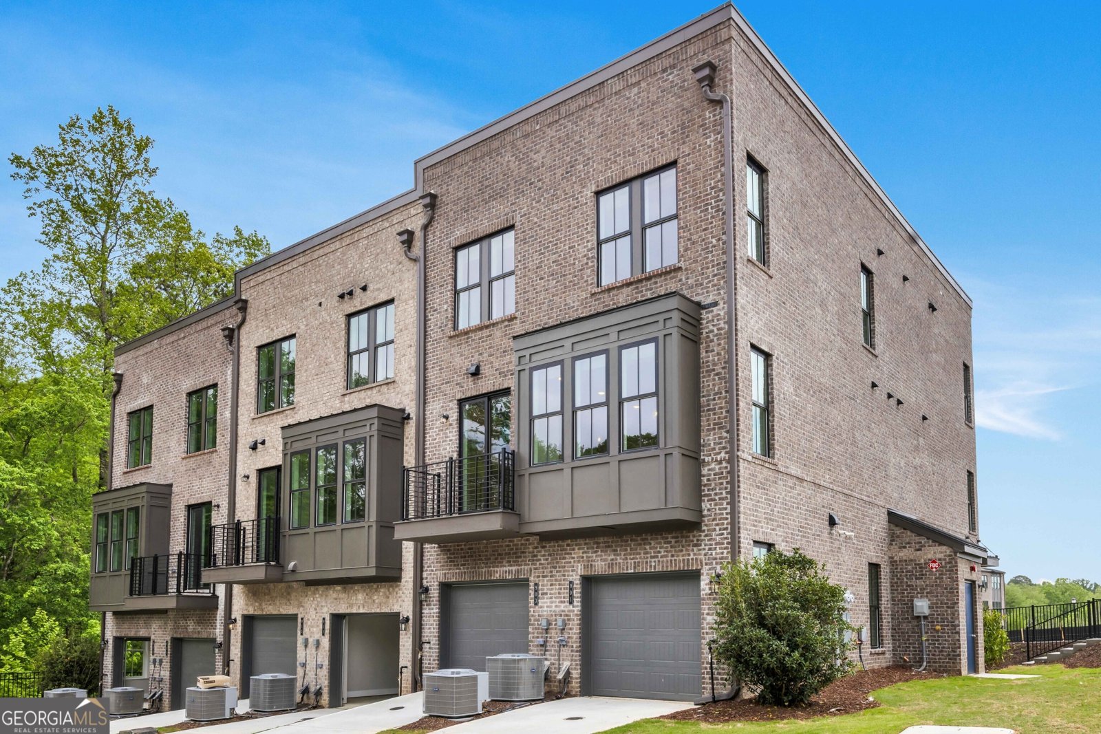 923 Echo Park Drive Suwanee - 1