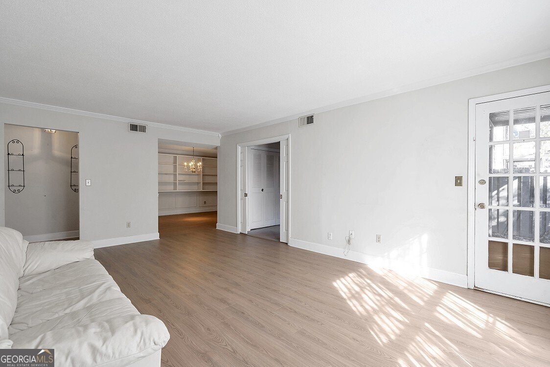 6851 Roswell Road Atlanta - 12