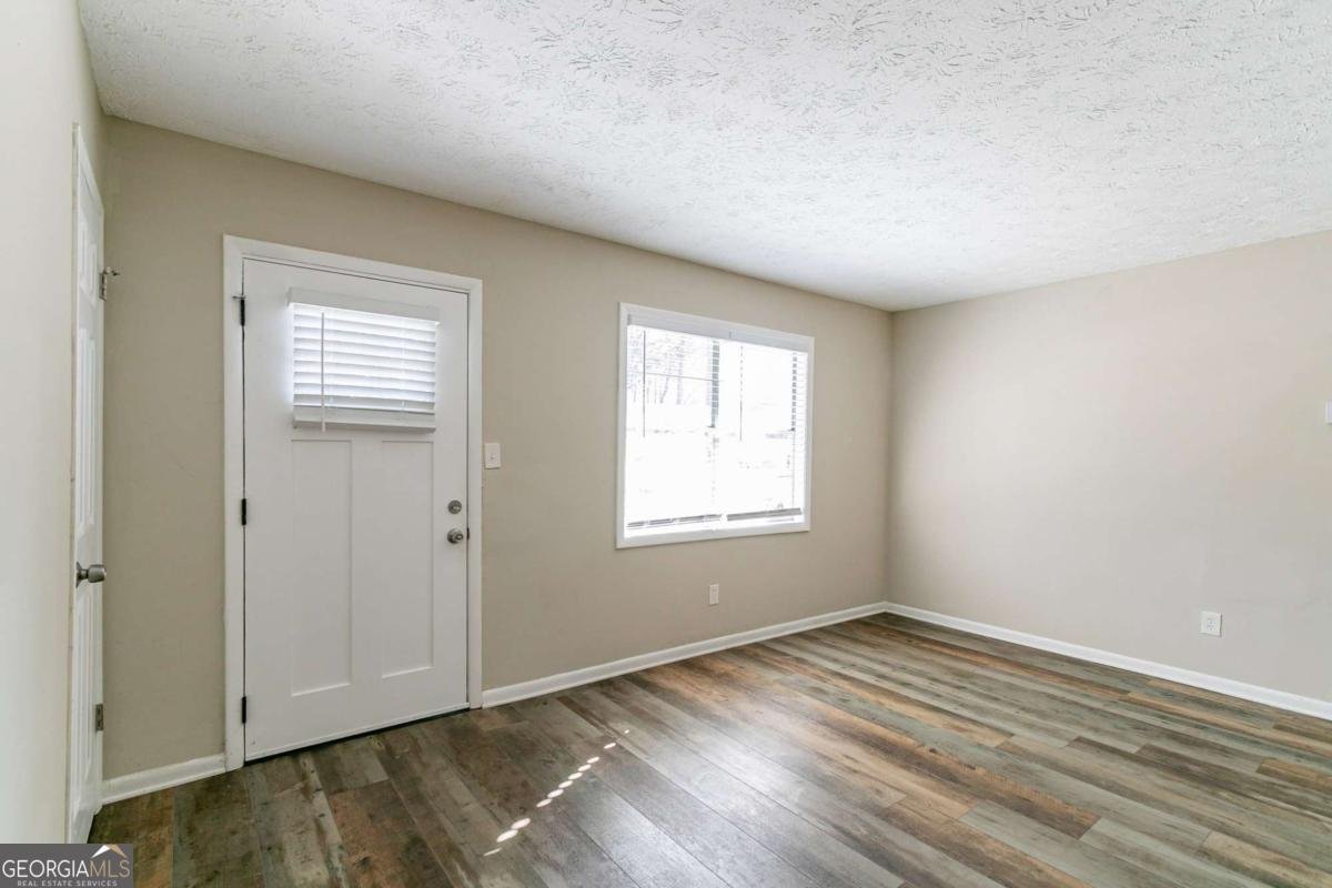 8775 Lee Road Lithia Springs - 8
