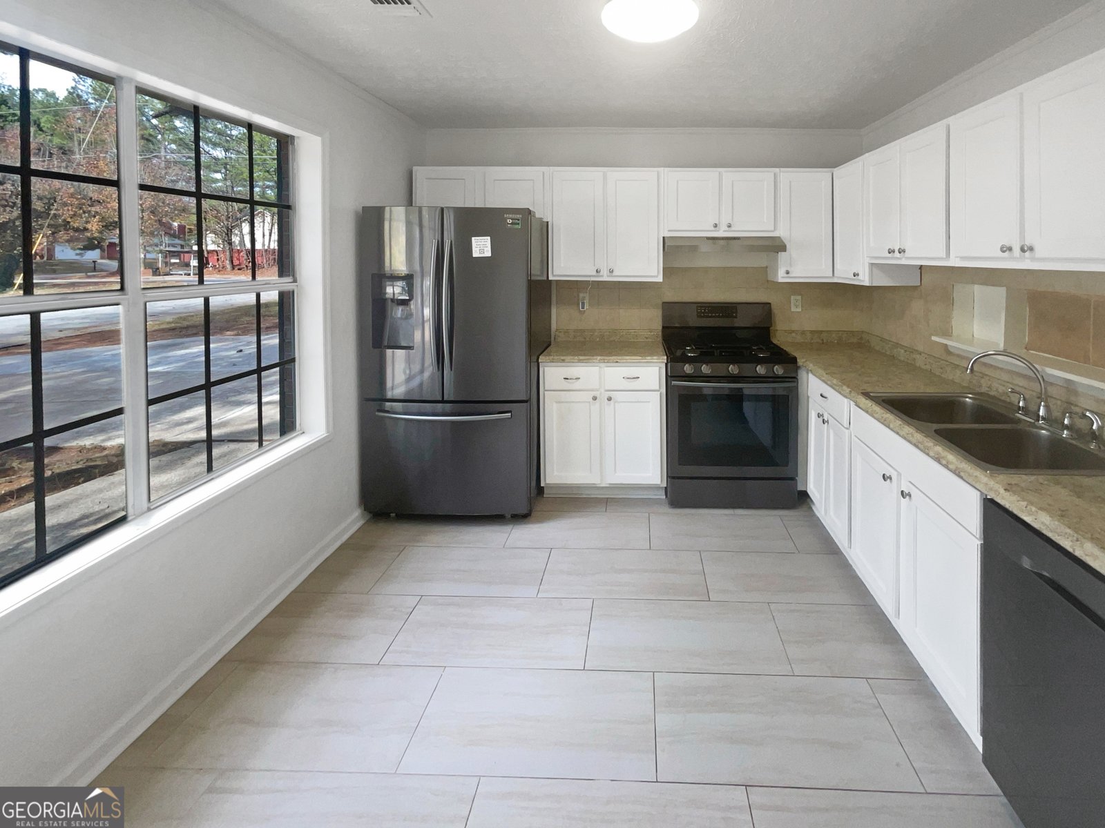 4727 Garden Hills Drive Stone Mountain - 6