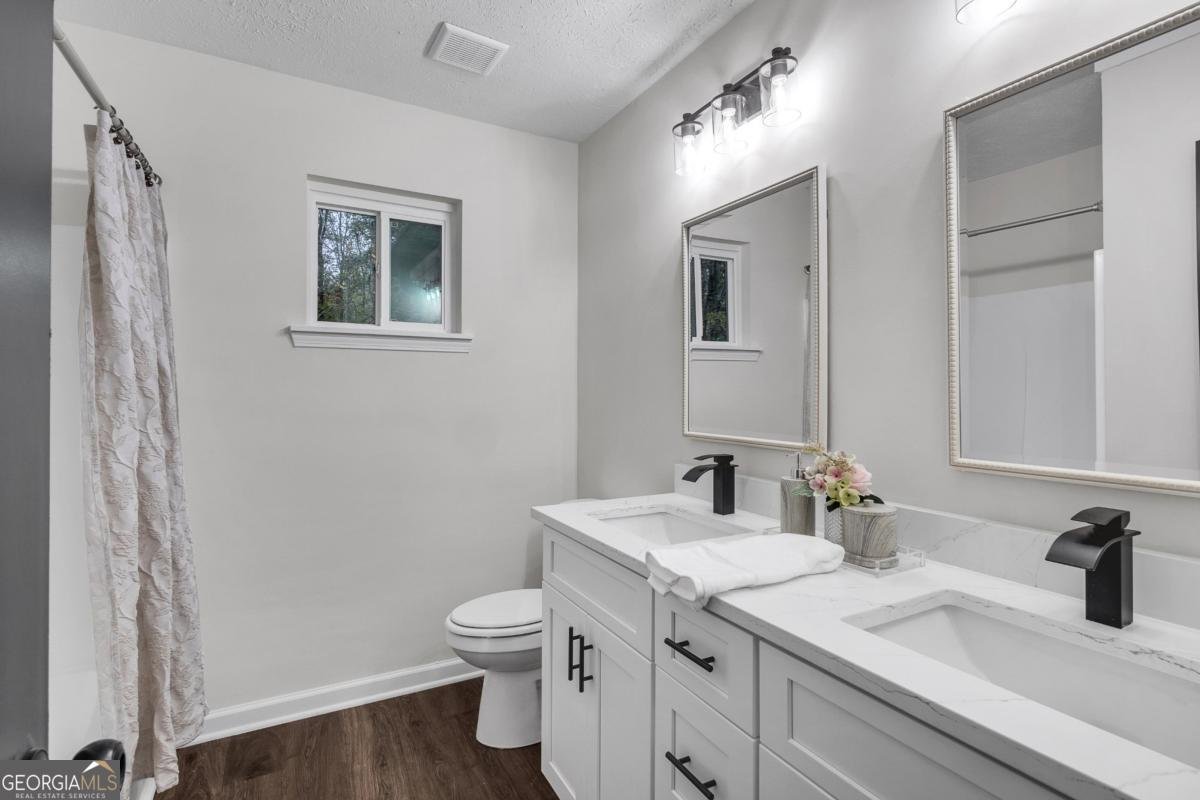 6881 Hickory Hollow Drive Douglasville - 18