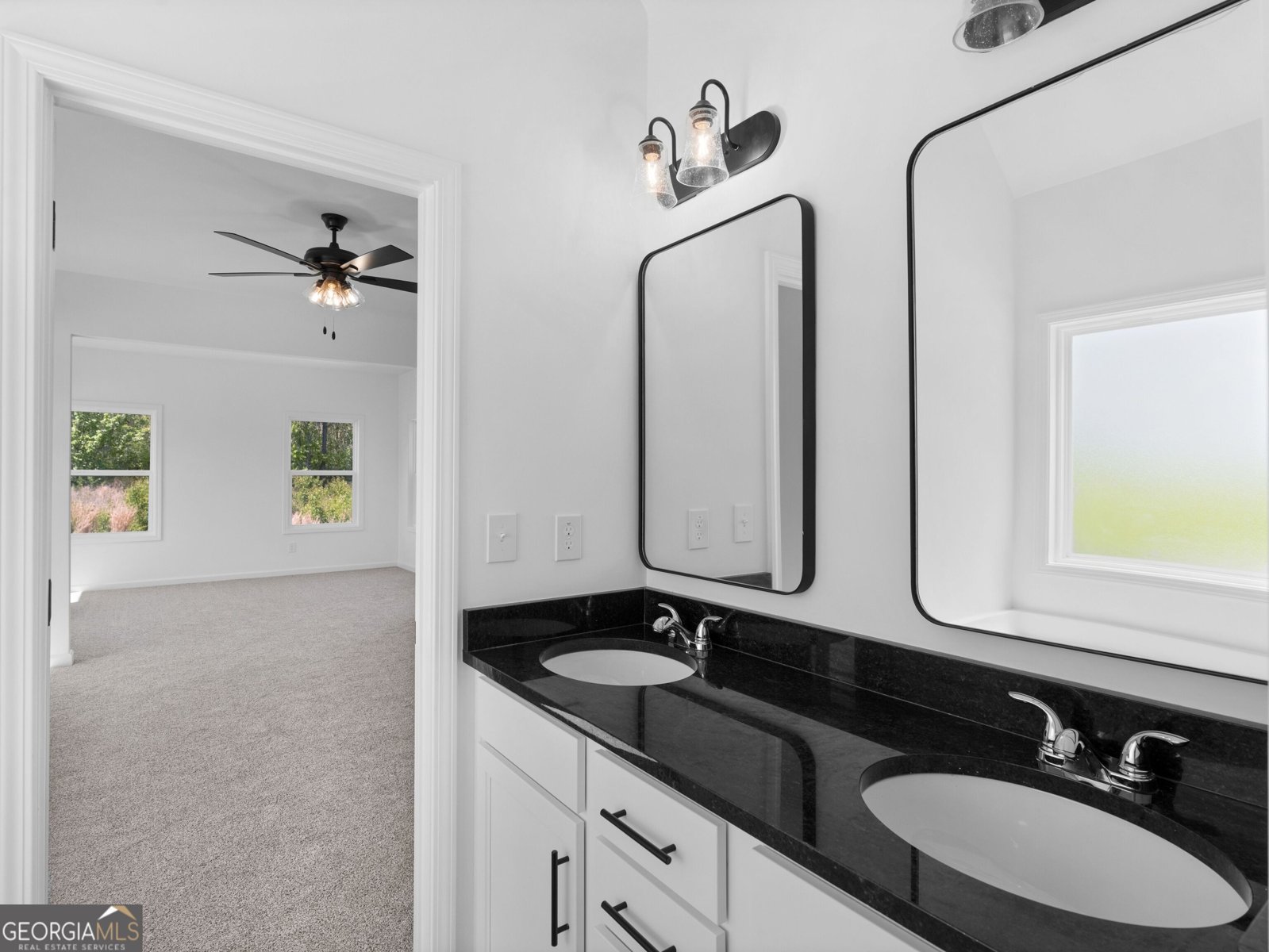 1215 WHITE OAK WAY Griffin - 37
