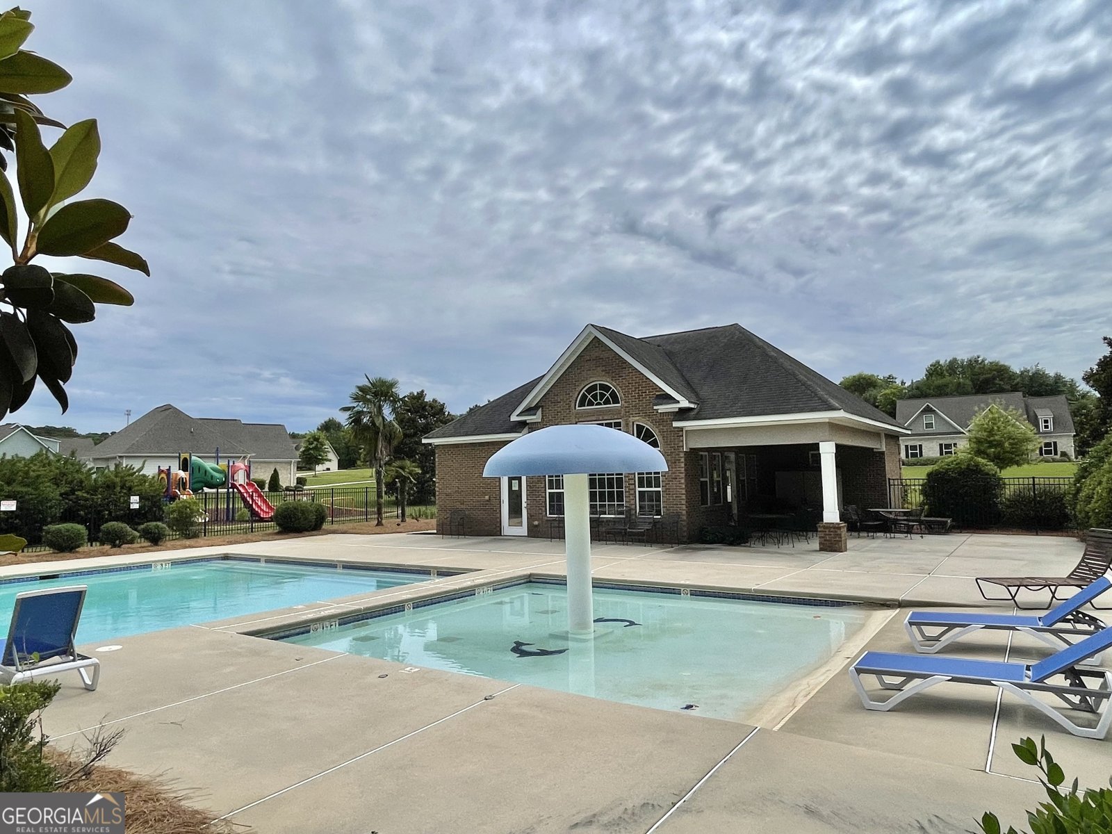 1215 WHITE OAK WAY Griffin - 66
