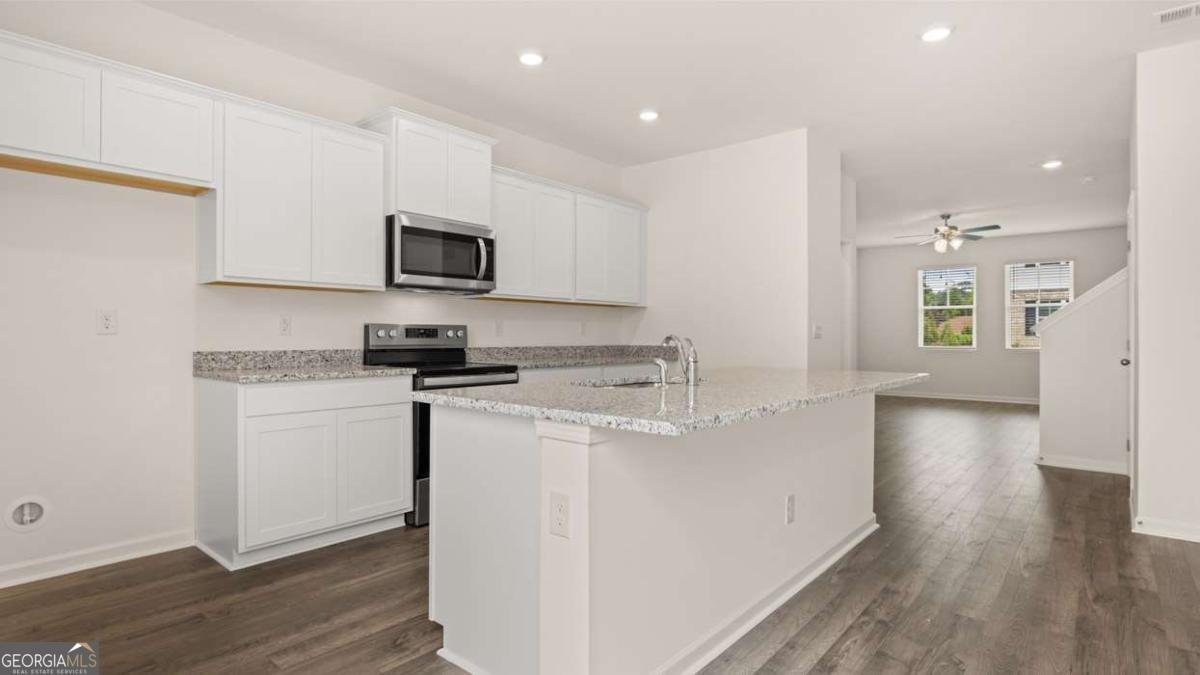 979 Cades Walk Lawrenceville - 14