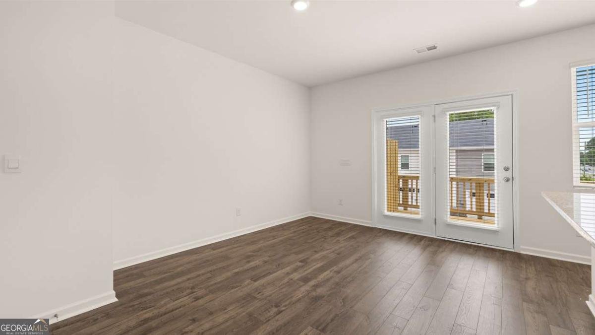 979 Cades Walk Lawrenceville - 17