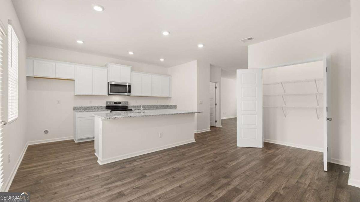 979 Cades Walk Lawrenceville - 19