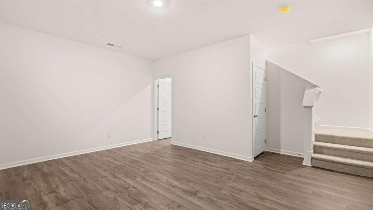 979 Cades Walk Lawrenceville - 39