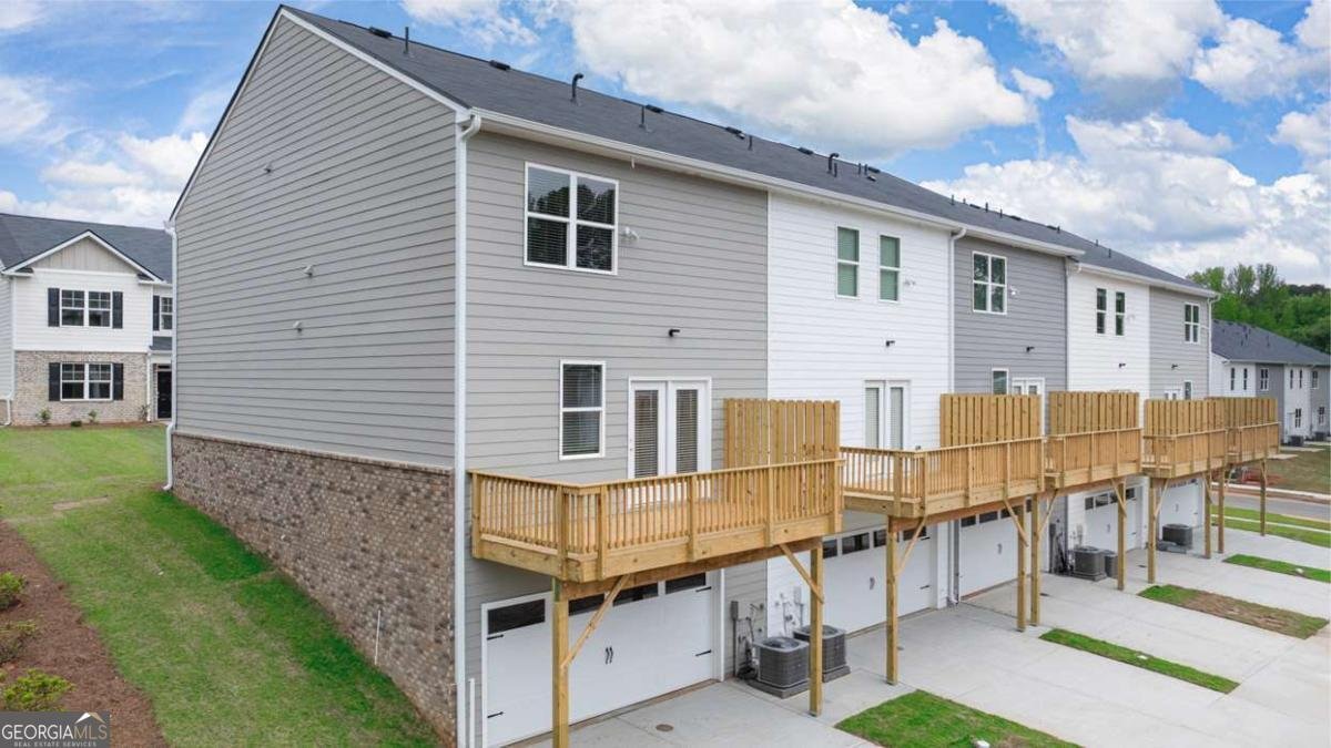 979 Cades Walk Lawrenceville - 47