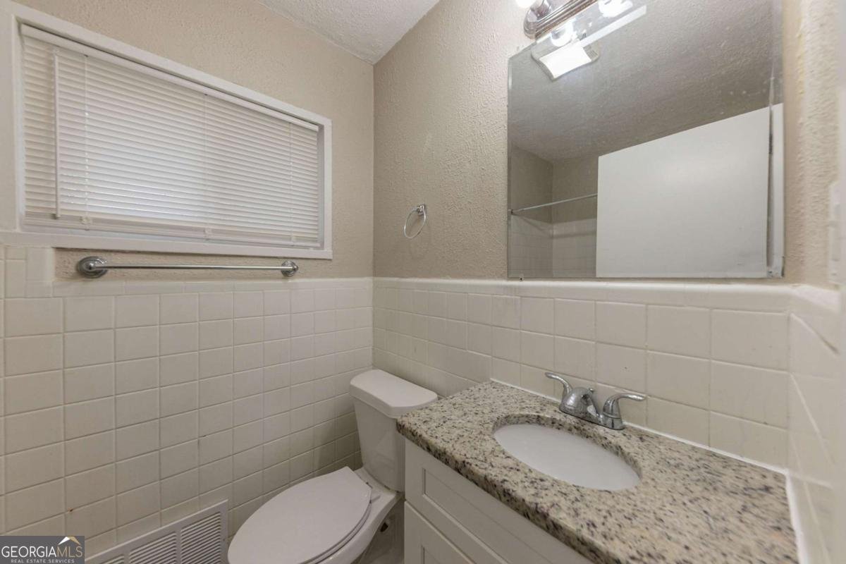 1852 Shamrock Drive Decatur - 12