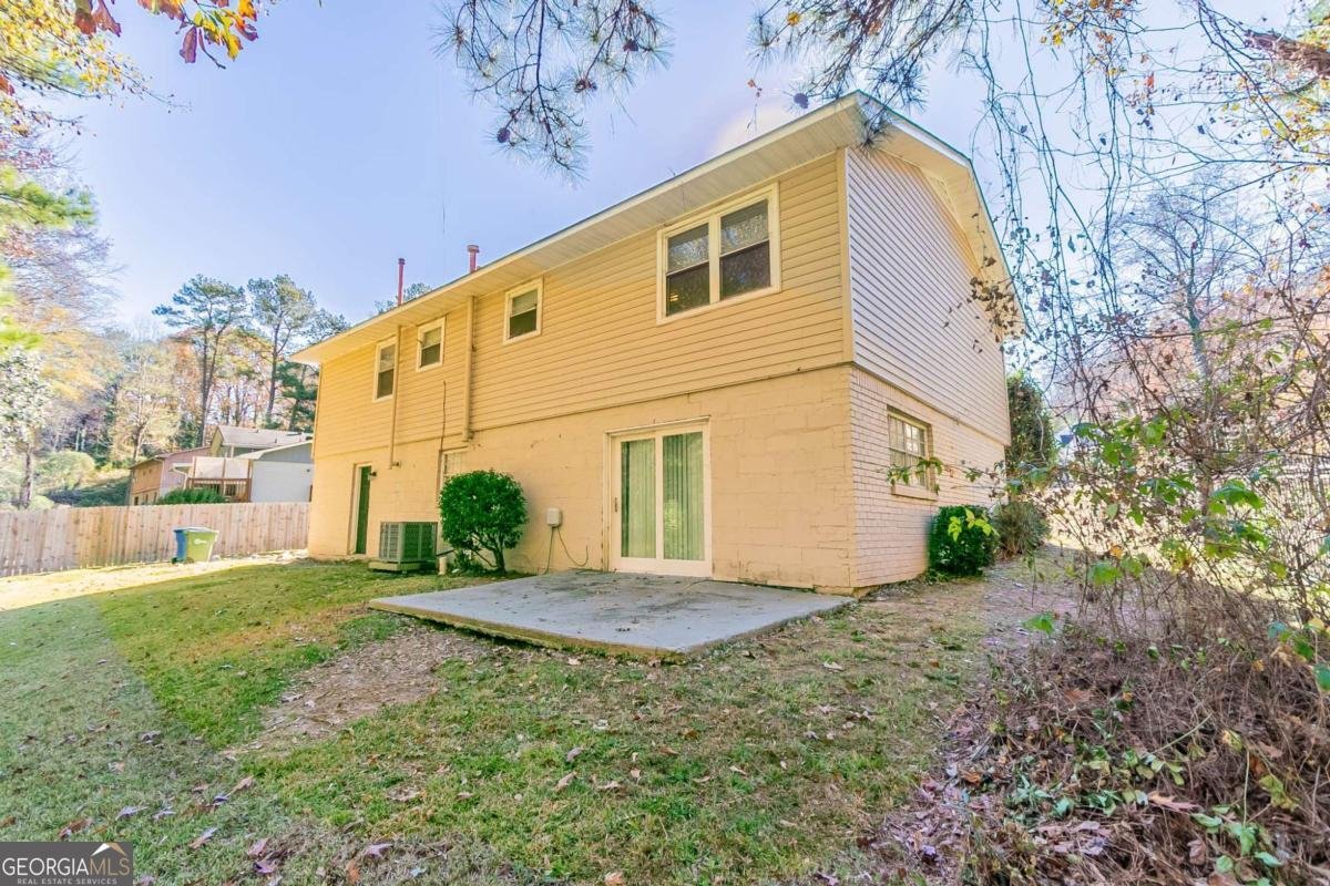633 Larchmont Circle Atlanta - 28