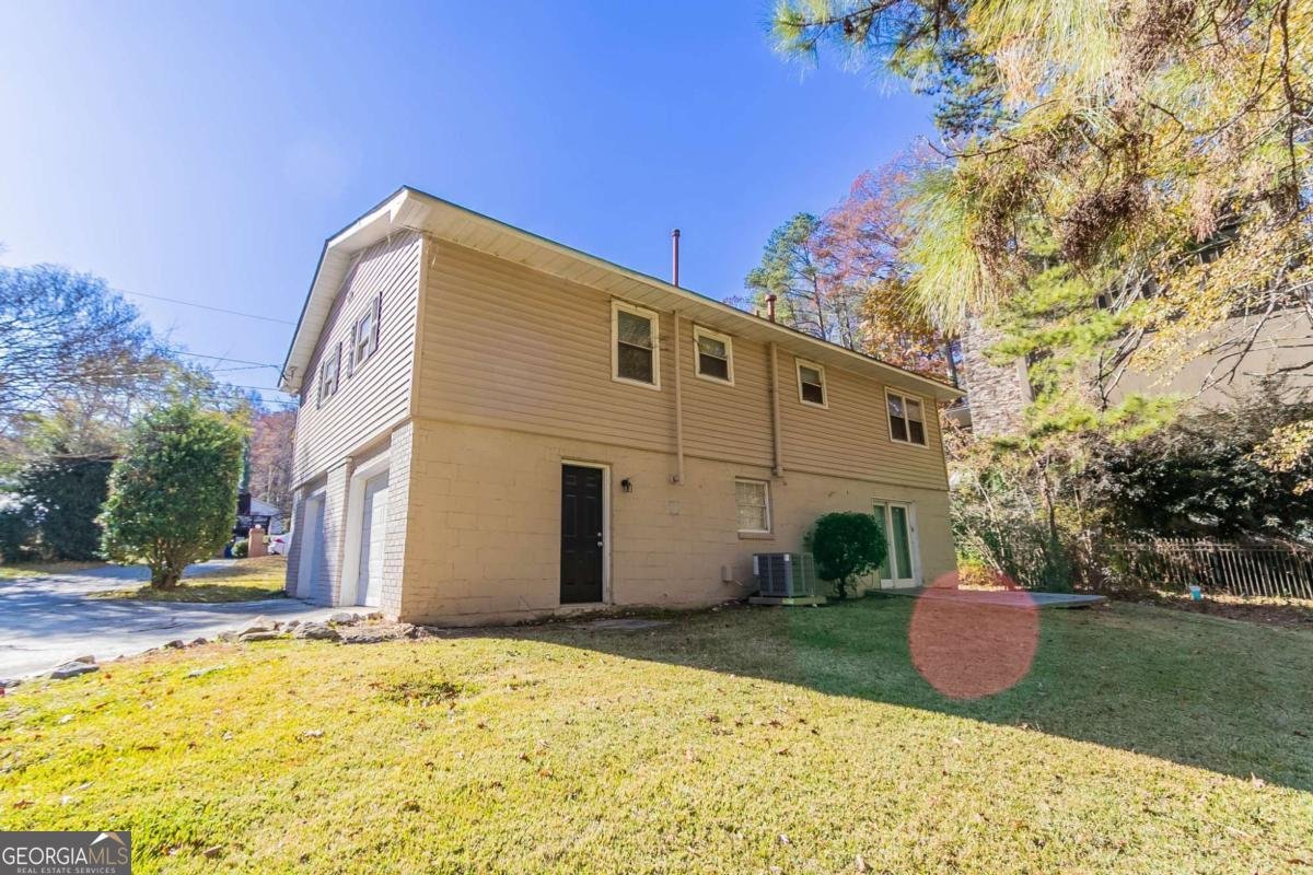 633 Larchmont Circle Atlanta - 29