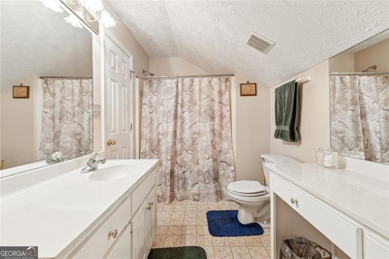 3825 GREEN Avenue Loganville - 23