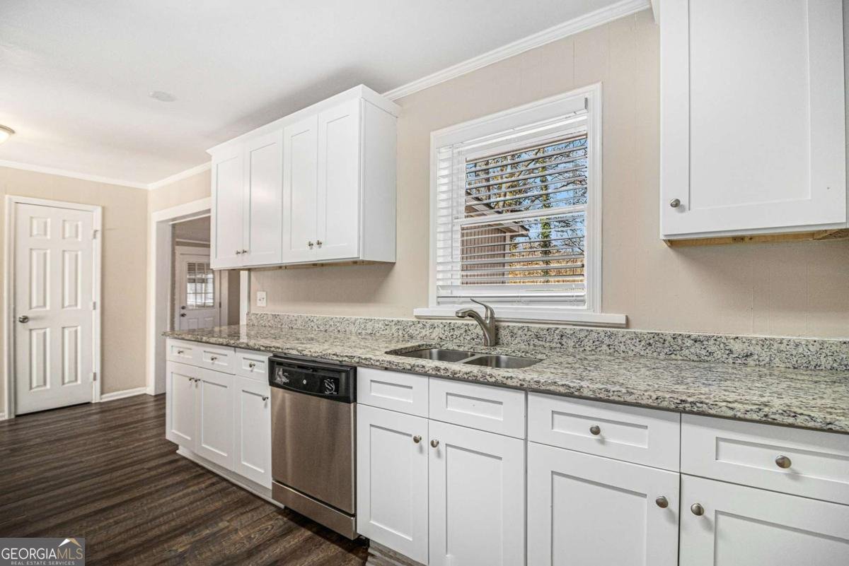 2496 Montezuma Circle Ellenwood - 10