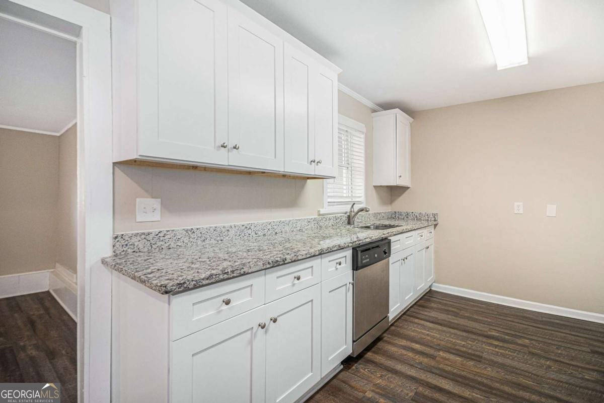 2496 Montezuma Circle Ellenwood - 9