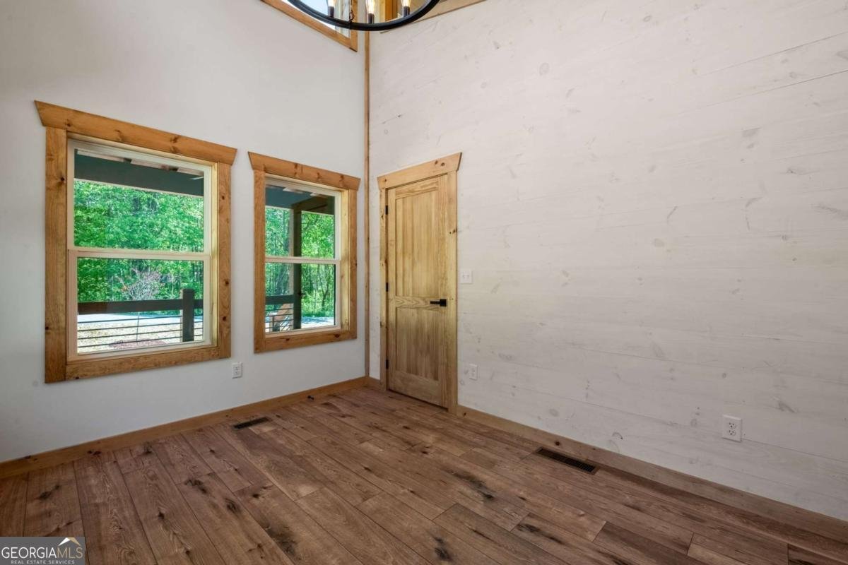 168 Ewing Street Blue Ridge - 39