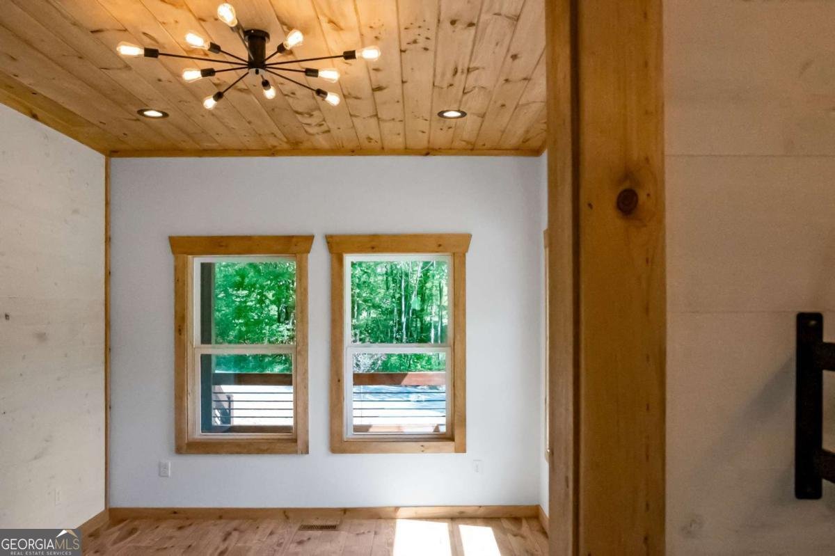 168 Ewing Street Blue Ridge - 42