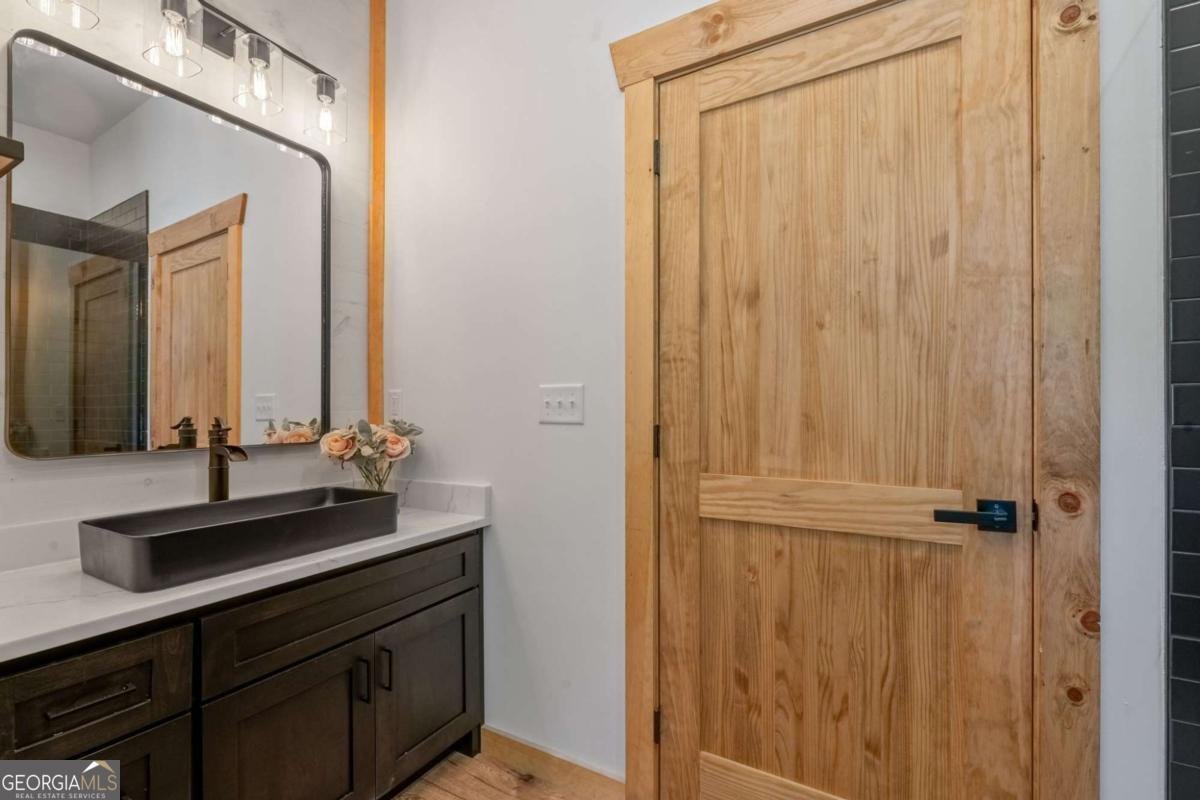 168 Ewing Street Blue Ridge - 43