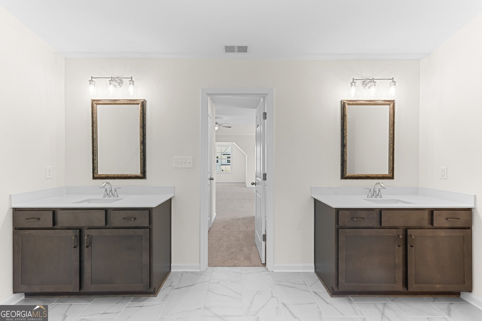 4631 Capulet Court Forsyth - 40