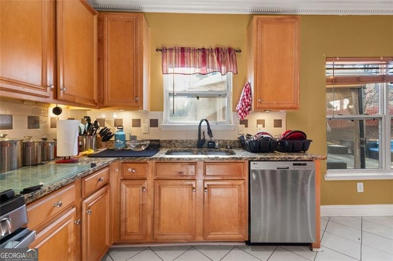 250 WINDSOR Way Fairburn - 16