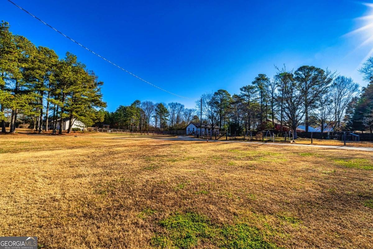 3625 Pointer Road Loganville - 66