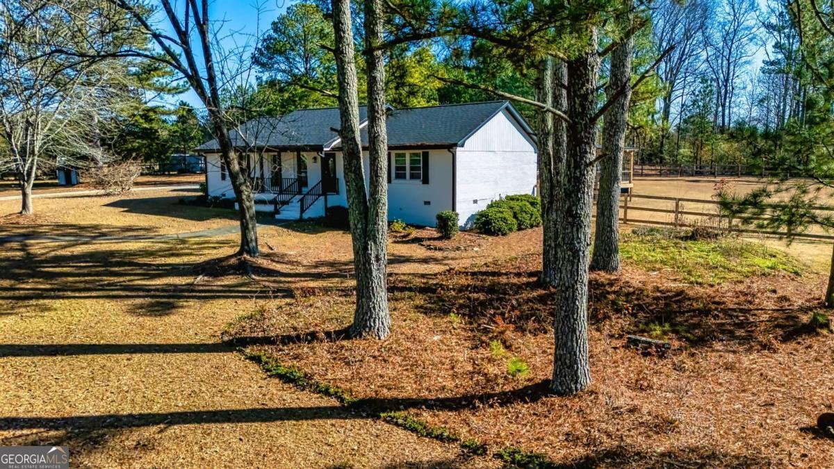 3625 Pointer Road Loganville - 75